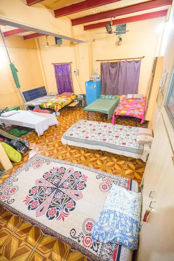 ורנאסי Somit Paying Guest House מראה חיצוני תמונה